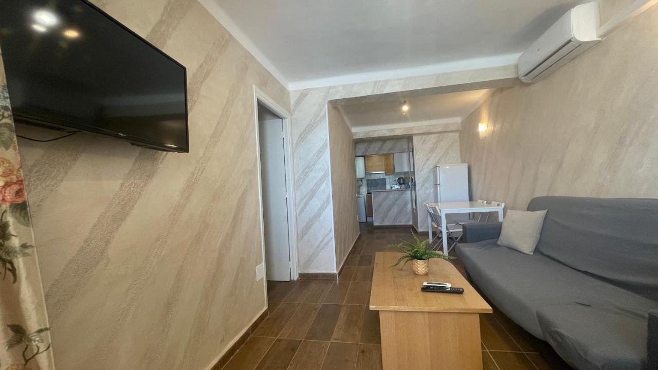 Apartamento Santa Ana Apartment เบนัลมาเดนา ภายนอก รูปภาพ